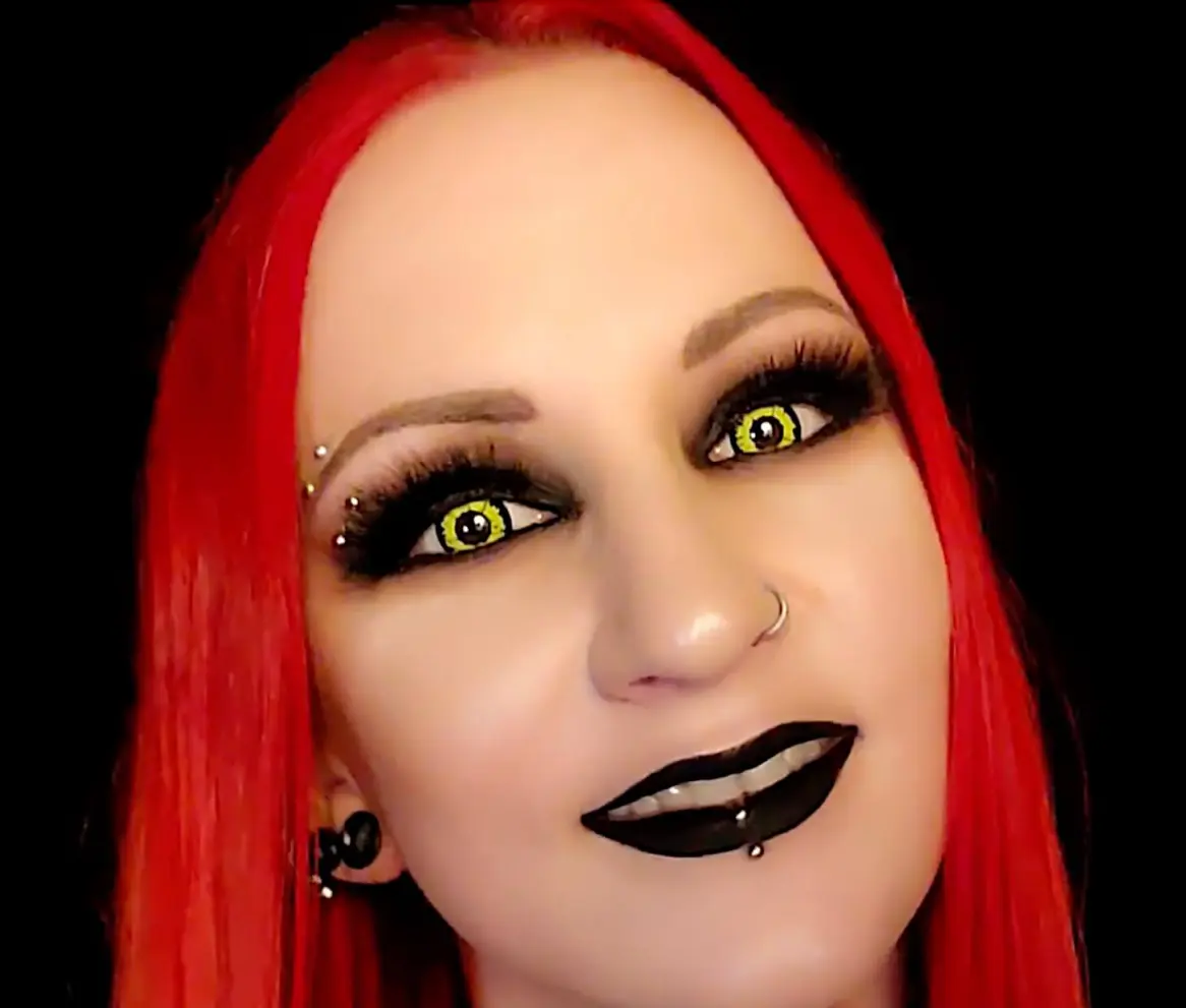 Black Wolf Halloween Contacts – Gothika - Image 3