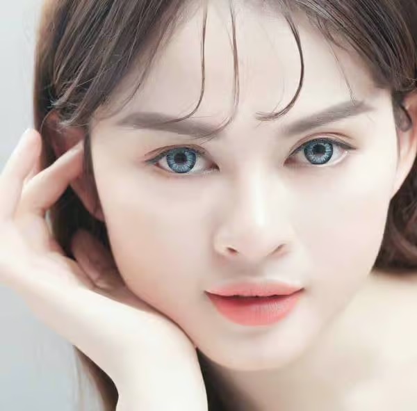 Gray ColorMax Colored Contacts - Image 3